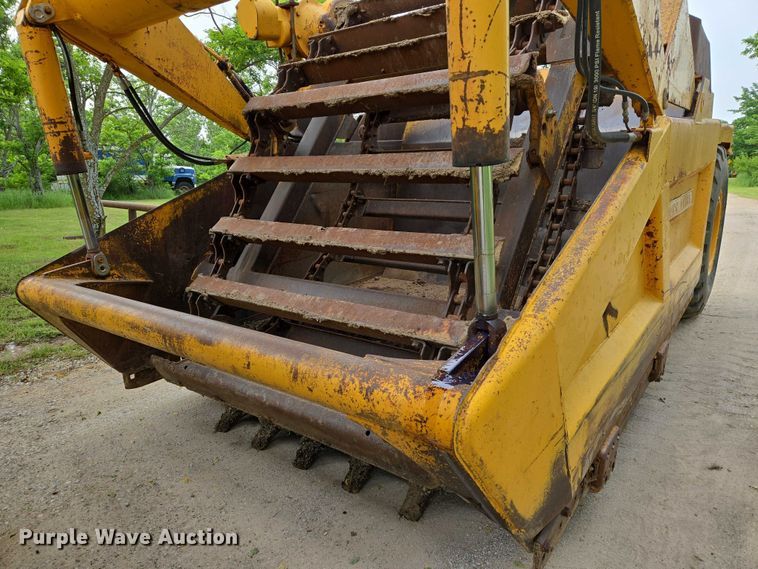image for item EO0821 1978 John Deere 762 elevating scraper