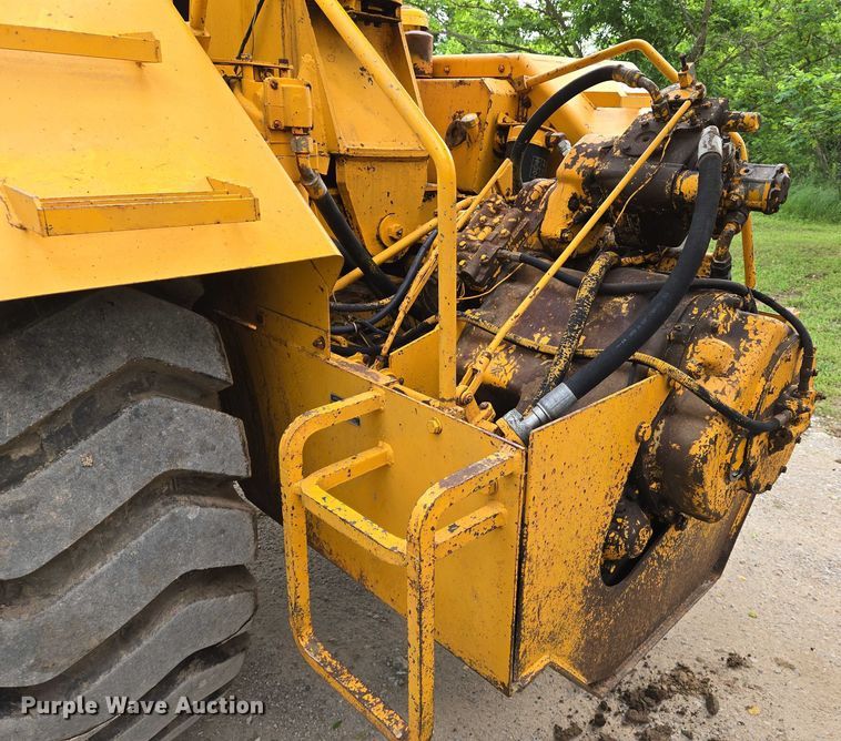 image for item EO0821 1978 John Deere 762 elevating scraper