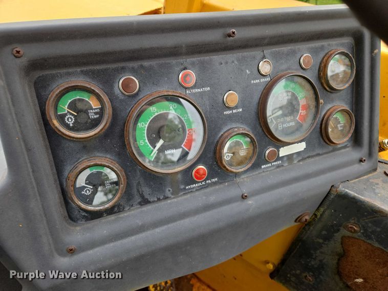 image for item EO0821 1978 John Deere 762 elevating scraper