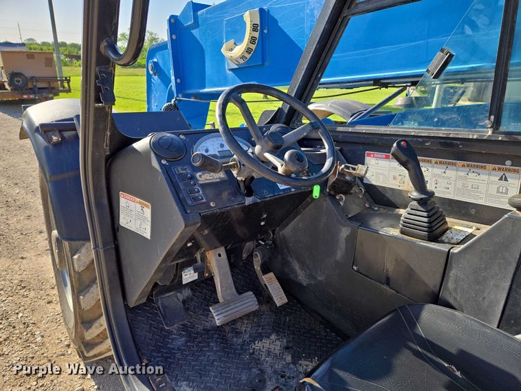 image for item EO0822 2016 Genie GTH-844 telehandler