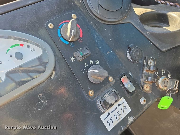 image for item EO0822 2016 Genie GTH-844 telehandler