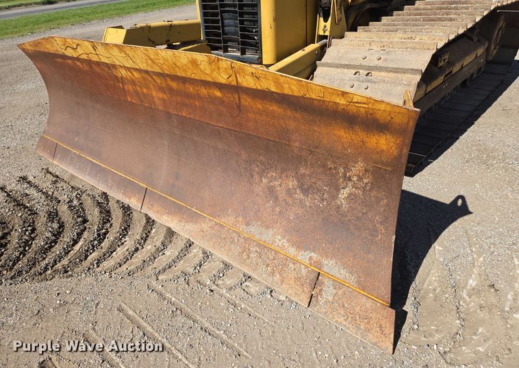 image for item EO0826 2005 Caterpillar D3G LGP dozer