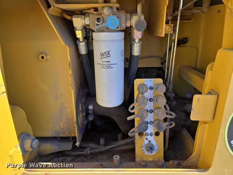 image for item EO0826 2005 Caterpillar D3G LGP dozer