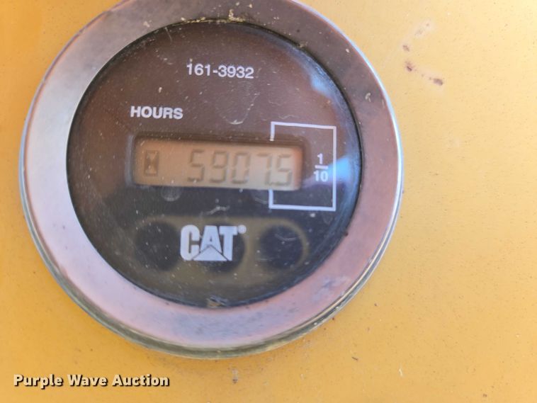 image for item EO0826 2005 Caterpillar D3G LGP dozer