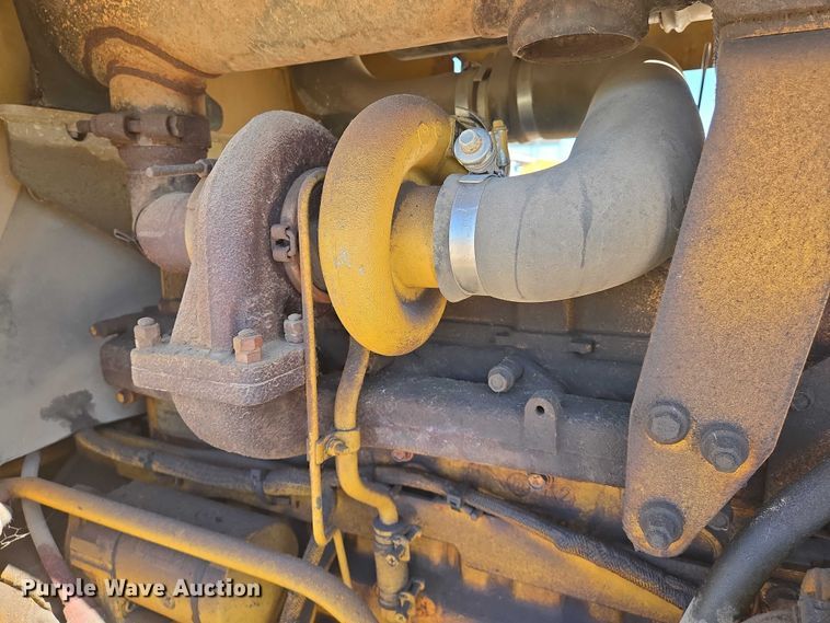 image for item EO0826 2005 Caterpillar D3G LGP dozer