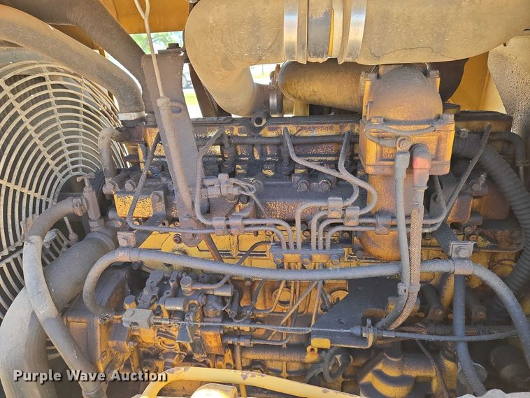 image for item EO0826 2005 Caterpillar D3G LGP dozer