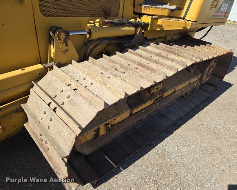 image for item EO0826 2005 Caterpillar D3G LGP dozer