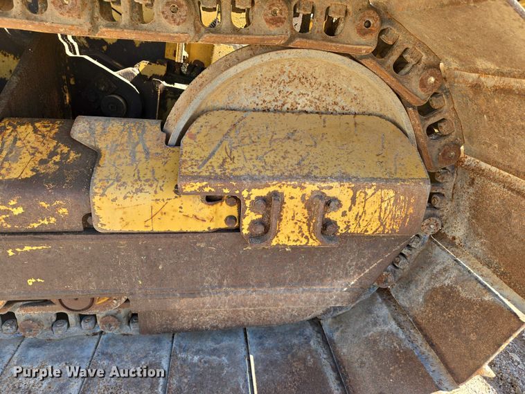 image for item EO0826 2005 Caterpillar D3G LGP dozer