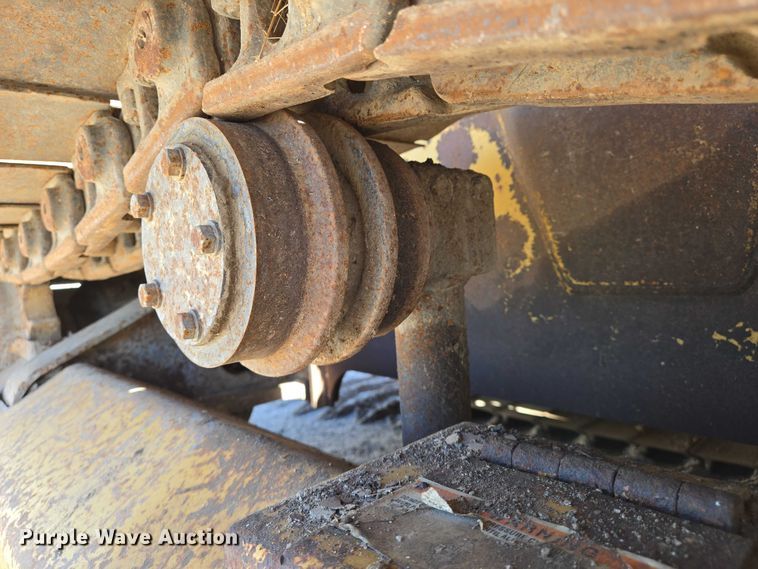 image for item EO0826 2005 Caterpillar D3G LGP dozer