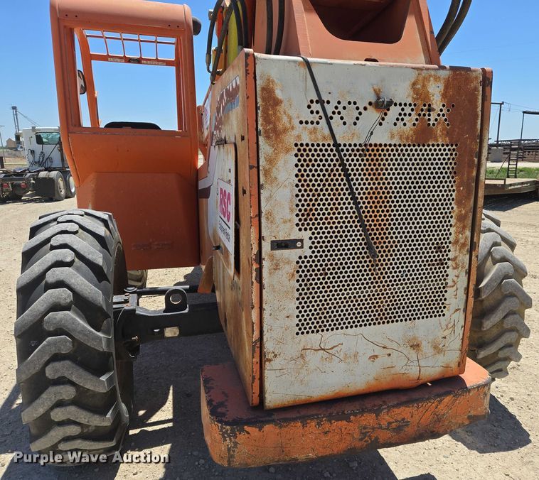 image for item EO0829 2001 Sky Trak 6036 telehandler