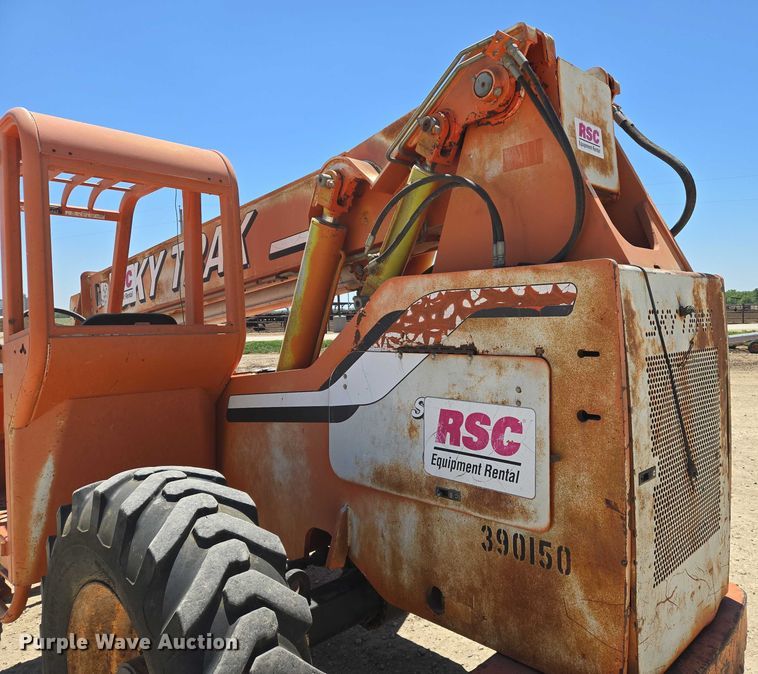 image for item EO0829 2001 Sky Trak 6036 telehandler