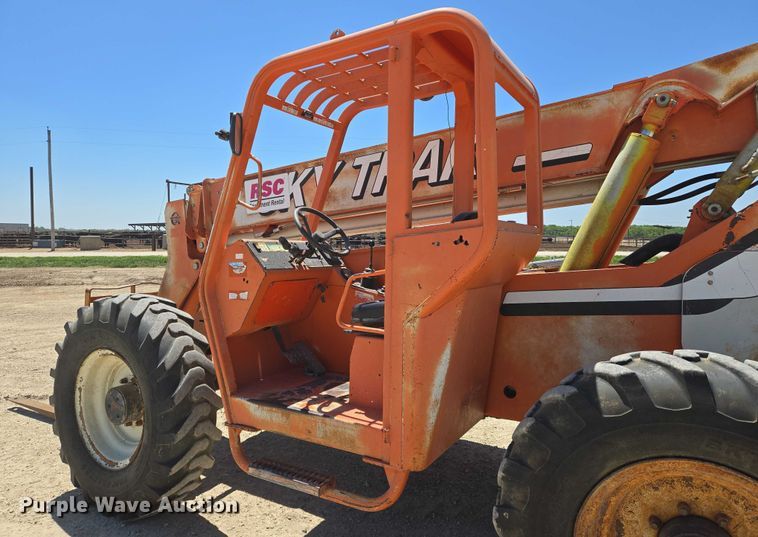 image for item EO0829 2001 Sky Trak 6036 telehandler
