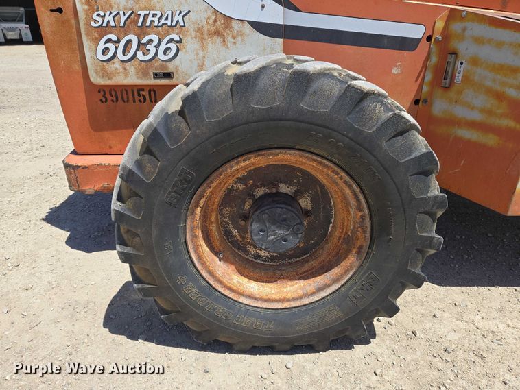image for item EO0829 2001 Sky Trak 6036 telehandler