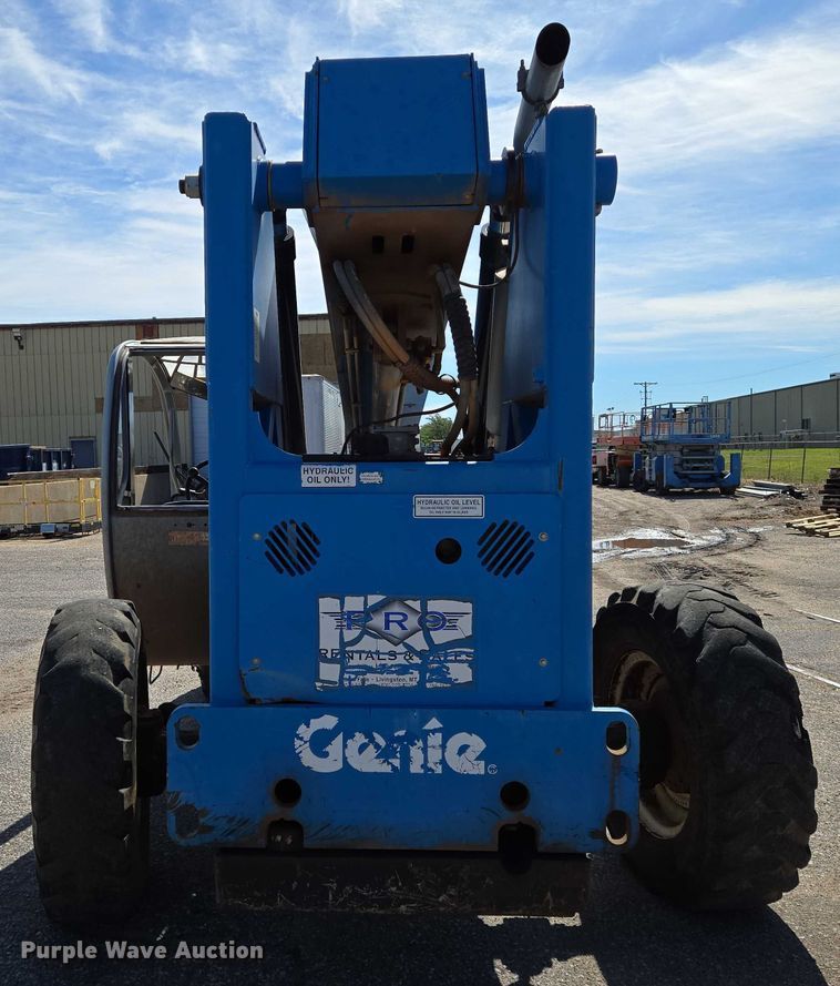 image for item EO0833 2007 Genie  GTH-844 telehandler