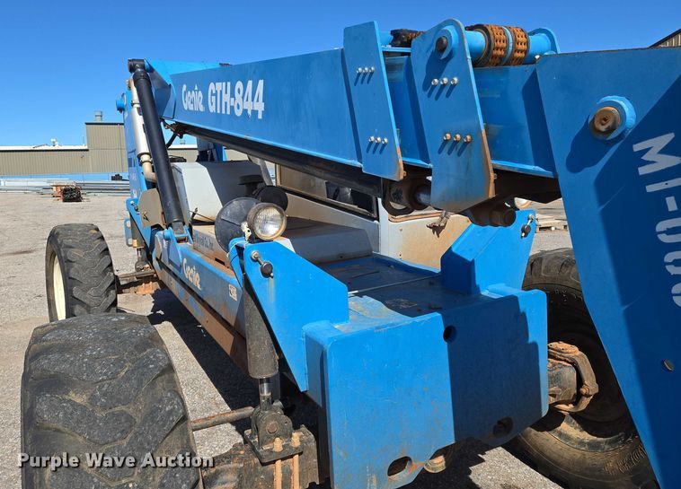 image for item EO0833 2007 Genie  GTH-844 telehandler