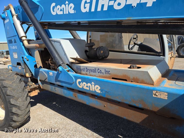 image for item EO0833 2007 Genie  GTH-844 telehandler