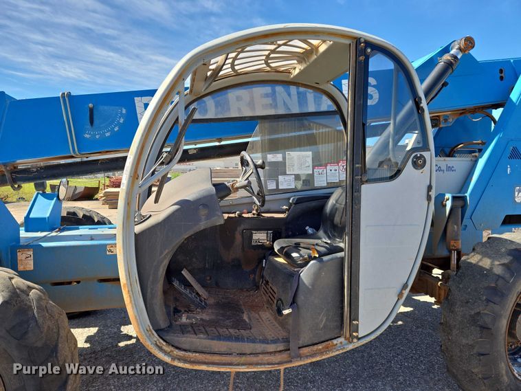 image for item EO0833 2007 Genie  GTH-844 telehandler
