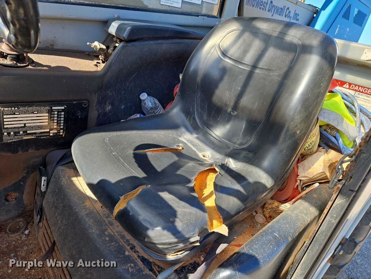 image for item EO0833 2007 Genie  GTH-844 telehandler