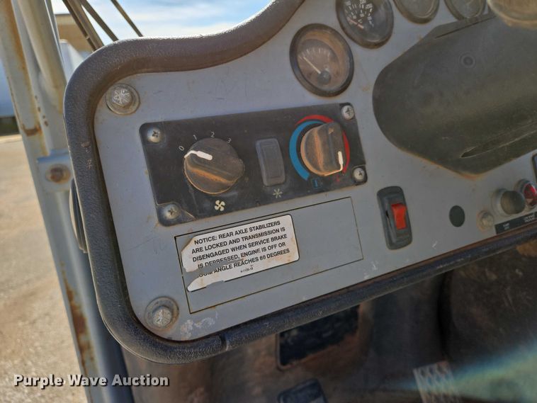 image for item EO0833 2007 Genie  GTH-844 telehandler