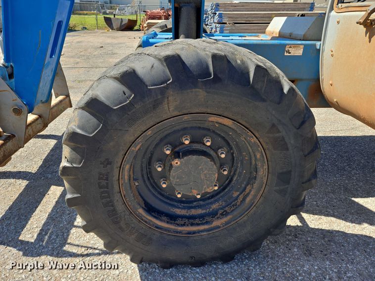 image for item EO0833 2007 Genie  GTH-844 telehandler