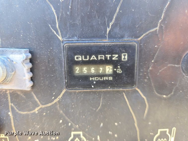 image for item EO0834 2005 JLG 4394RT scissor lift