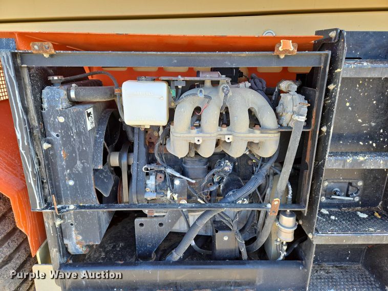 image for item EO0834 2005 JLG 4394RT scissor lift