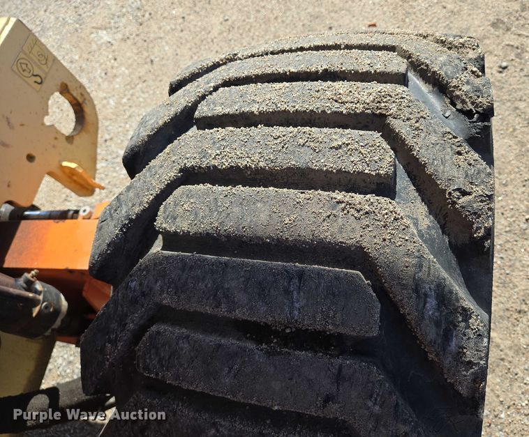 image for item EO0834 2005 JLG 4394RT scissor lift