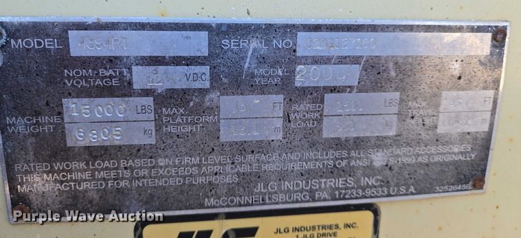 image for item EO0834 2005 JLG 4394RT scissor lift