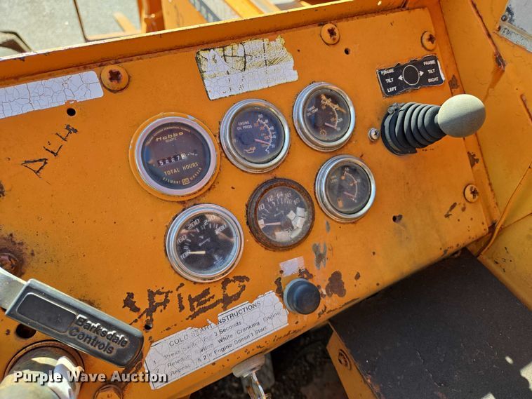 image for item EO0836 1990 Lull 844B Highlander  telehandler