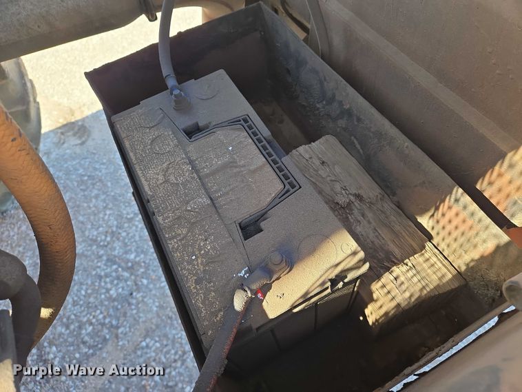 image for item EO0836 1990 Lull 844B Highlander  telehandler