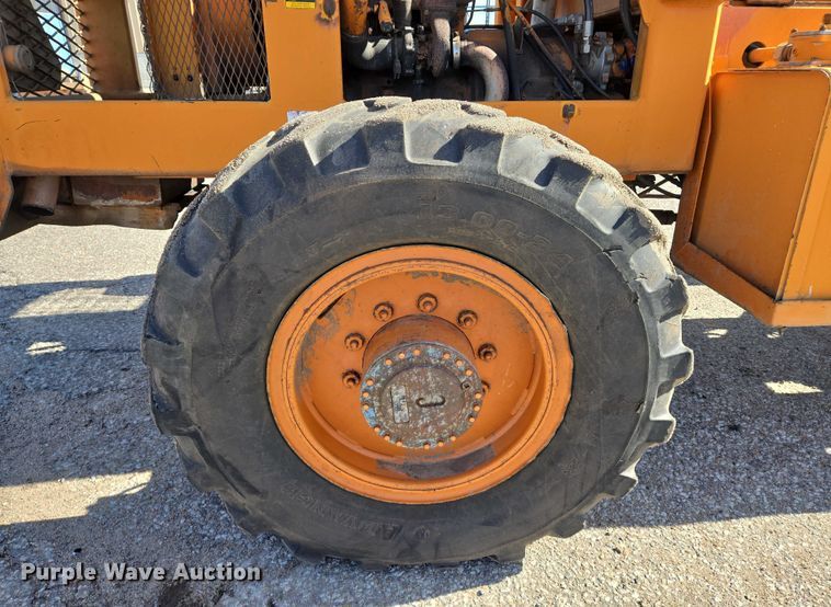 image for item EO0836 1990 Lull 844B Highlander  telehandler