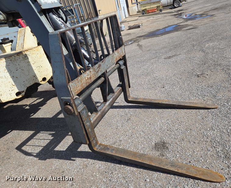 image for item EO0839 Terex TH0606A telehandler