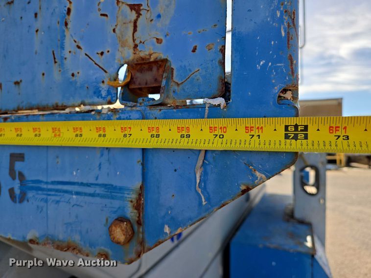 image for item EO0845 2004 Genie GS-4390 scissor lift