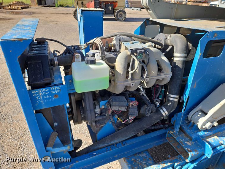 image for item EO0845 2004 Genie GS-4390 scissor lift