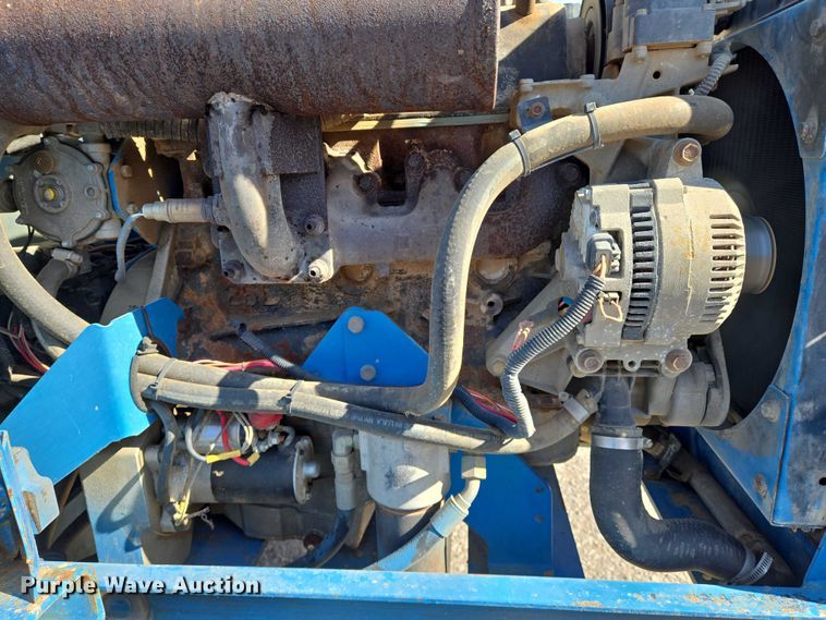 image for item EO0845 2004 Genie GS-4390 scissor lift