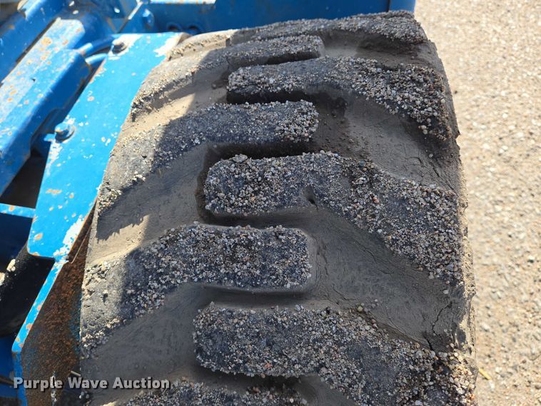 image for item EO0845 2004 Genie GS-4390 scissor lift