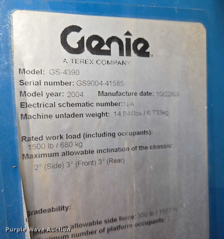 image for item EO0845 2004 Genie GS-4390 scissor lift