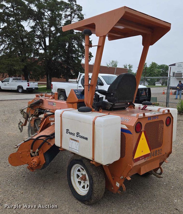 image for item EO0848 2001 Broce BB250-C broom