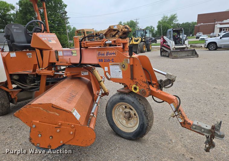 image for item EO0848 2001 Broce BB250-C broom