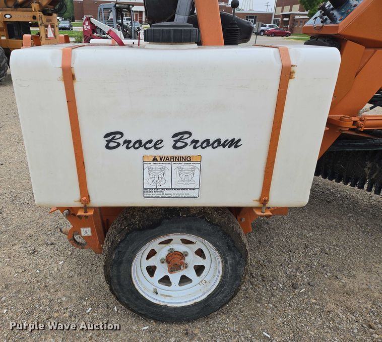 image for item EO0848 2001 Broce BB250-C broom