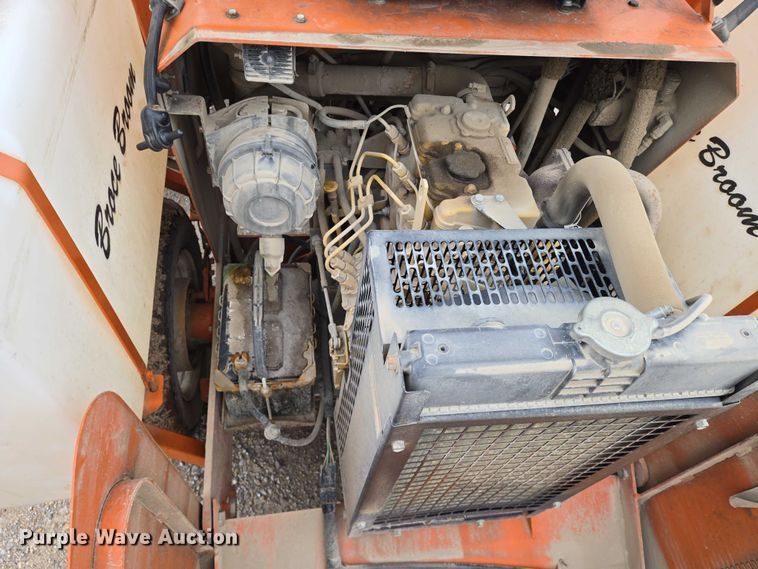 image for item EO0848 2001 Broce BB250-C broom