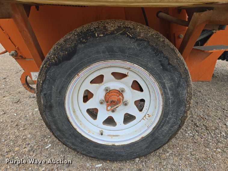 image for item EO0848 2001 Broce BB250-C broom