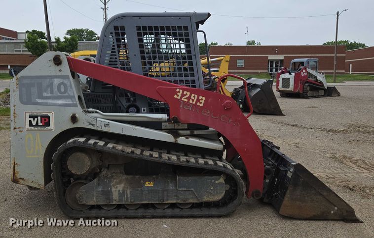 image for item EO0850 2016 Takeuchi TL10 tracked skid steer loader