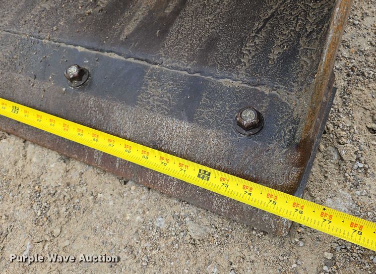 image for item EO0850 2016 Takeuchi TL10 tracked skid steer loader