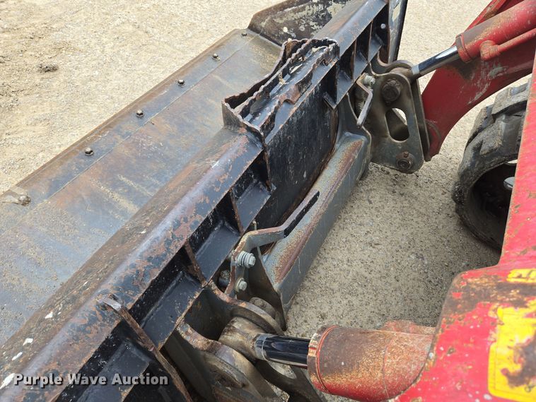 image for item EO0850 2016 Takeuchi TL10 tracked skid steer loader