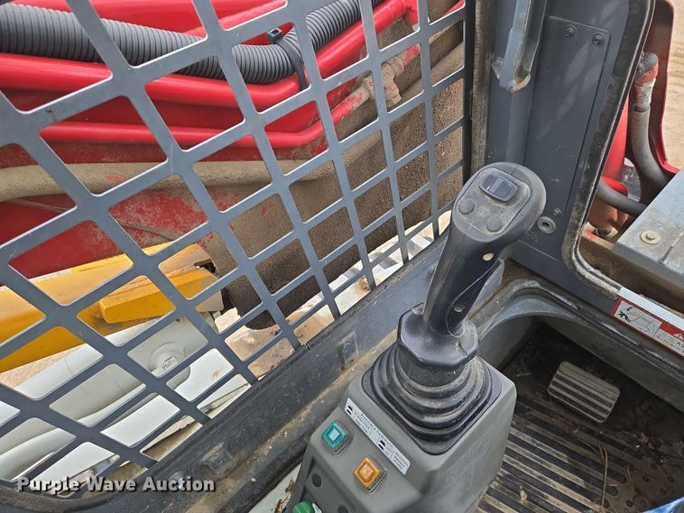 image for item EO0850 2016 Takeuchi TL10 tracked skid steer loader