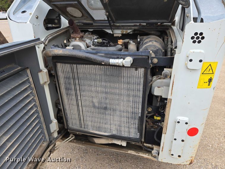 image for item EO0850 2016 Takeuchi TL10 tracked skid steer loader