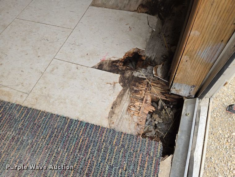 image for item EO0852 2006 Mark Line 1050T office trailer