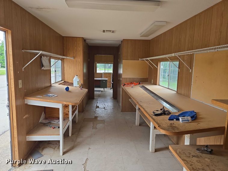 image for item EO0852 2006 Mark Line 1050T office trailer