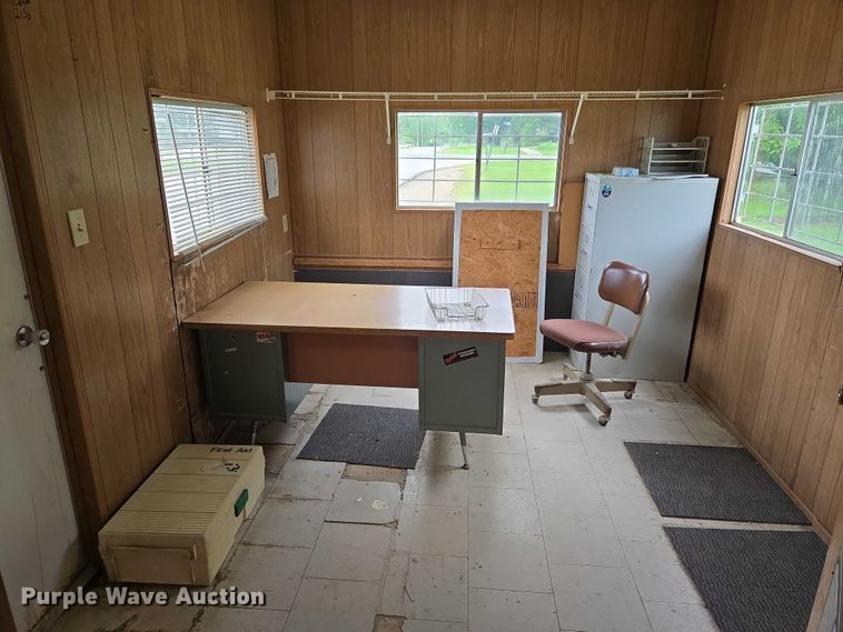 image for item EO0852 2006 Mark Line 1050T office trailer